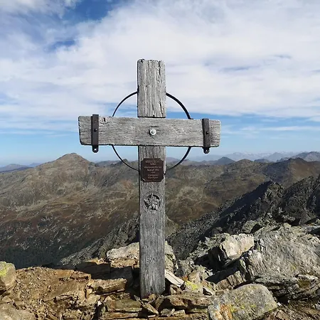 Tanzer Apartment Ellbogen